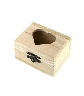Drevená krabička malá s výrezom SRDCE